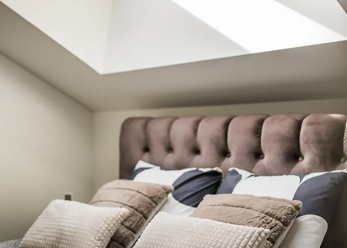 Riverra House - Two-Bedroom Apartment